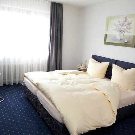 Hotel Restaurant Engel Pfaffenweiler Kamer foto