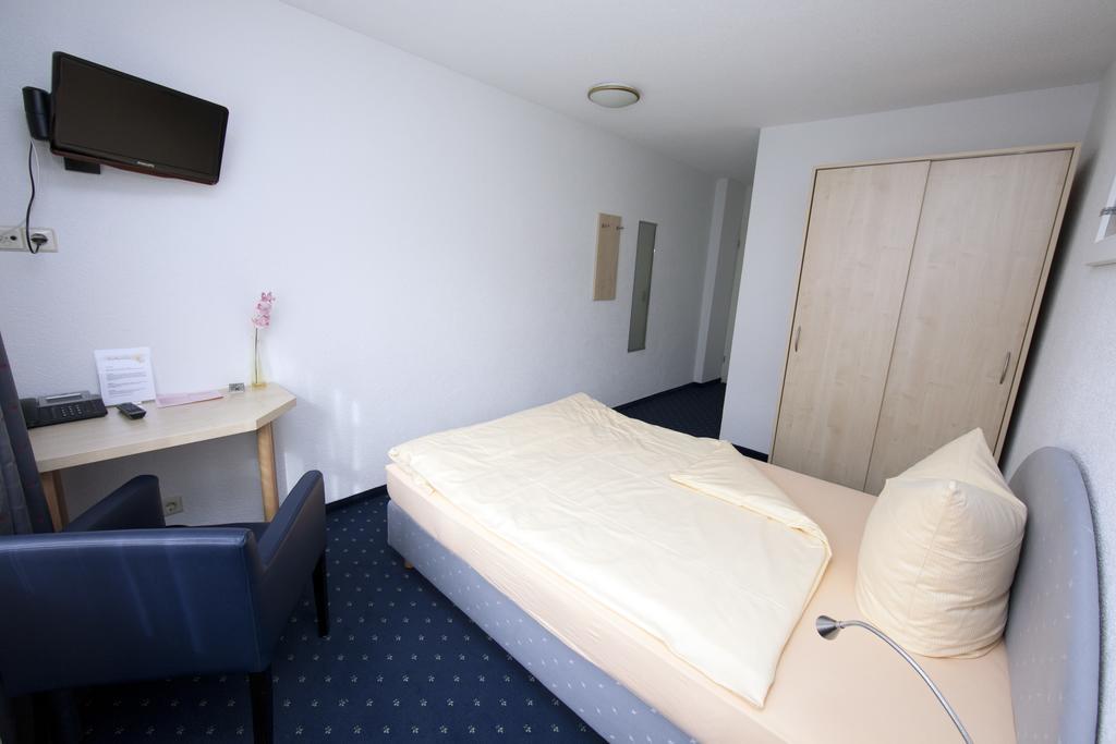 Hotel Restaurant Engel Pfaffenweiler Kamer foto