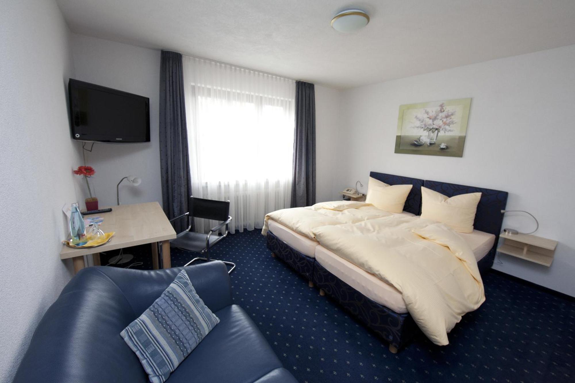 Hotel Restaurant Engel Pfaffenweiler Kamer foto